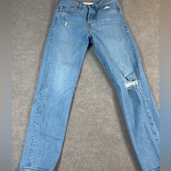 Levi’s Premium Wedgie Fit High Rise Straight Leg Jeans Distressed Women’s 28 - Picture 1 of 6